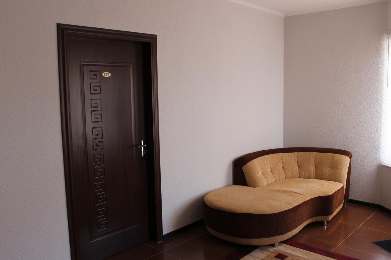 Zlata Inn Tamchy Bilik gambar