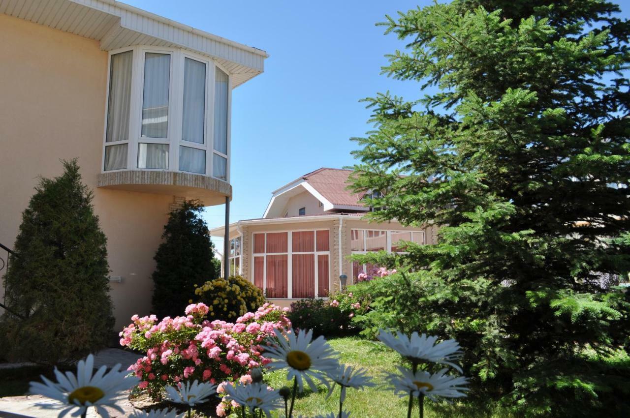 Zlata Inn Tamchy Luaran gambar